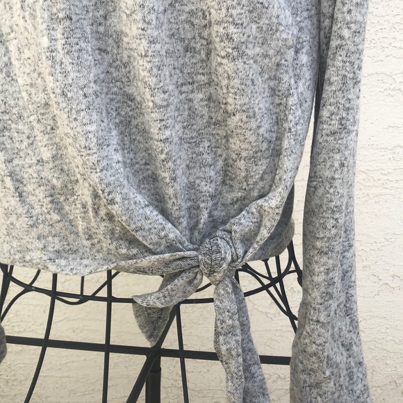 Olivia Rae size knot Top Sweater XL - Picture 3 of 9